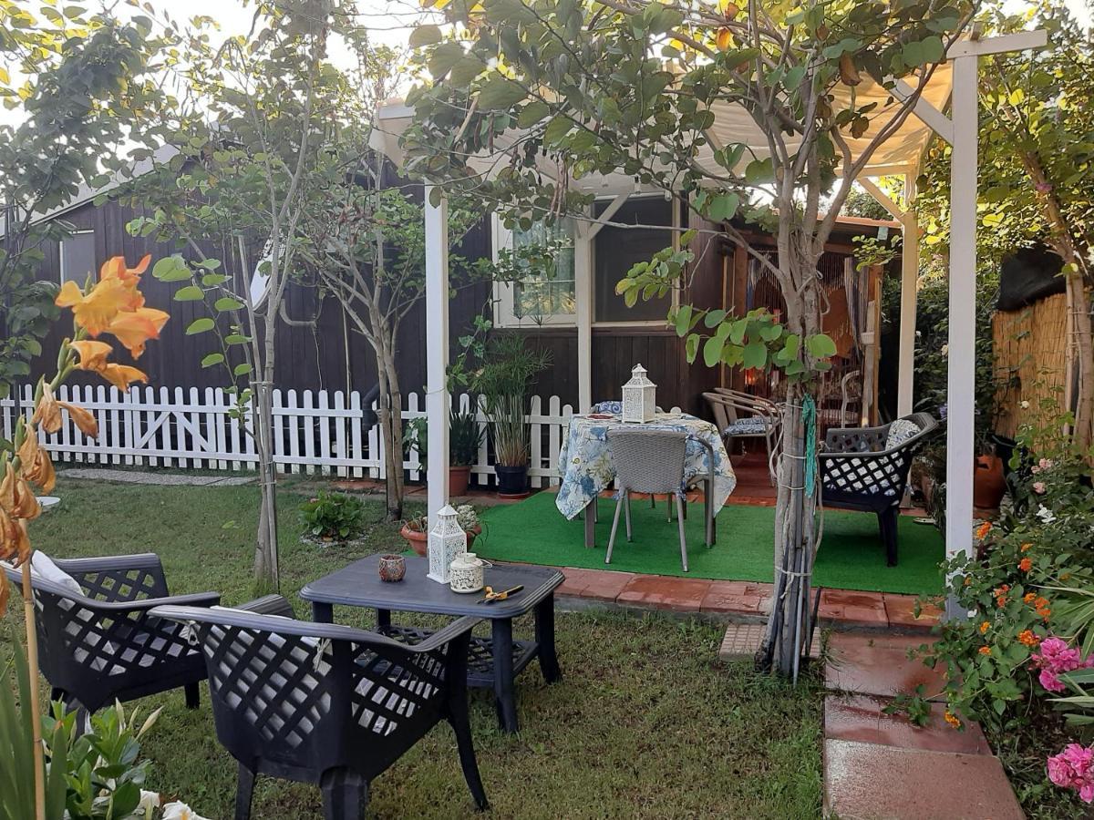Tom E Jerry Bed and Breakfast Domus De Maria Exterior foto