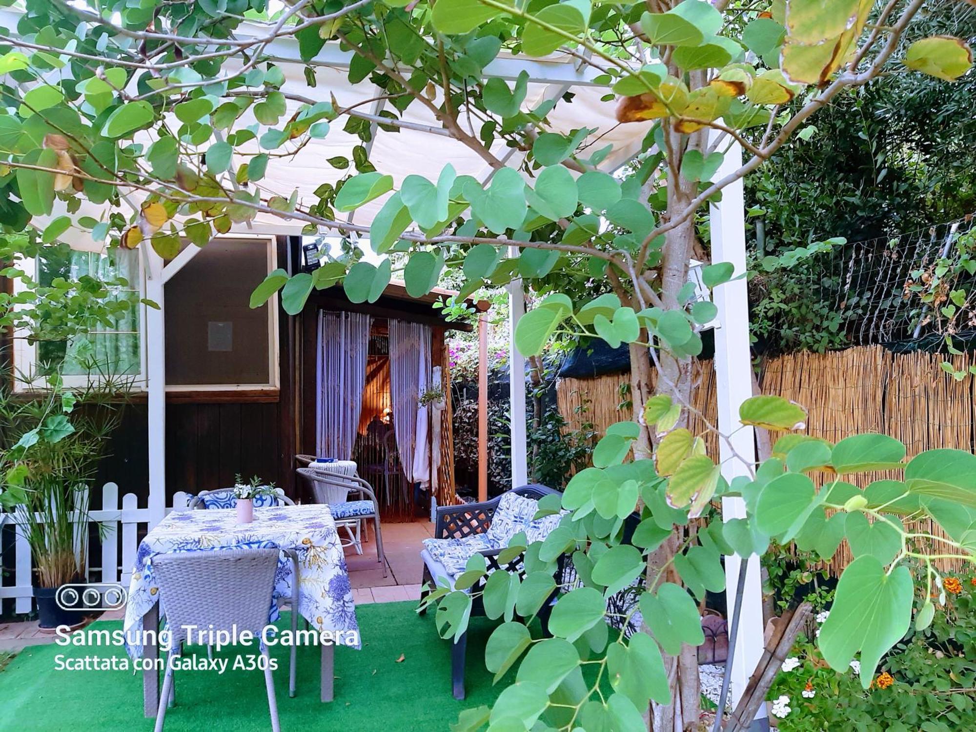 Tom E Jerry Bed and Breakfast Domus De Maria Exterior foto